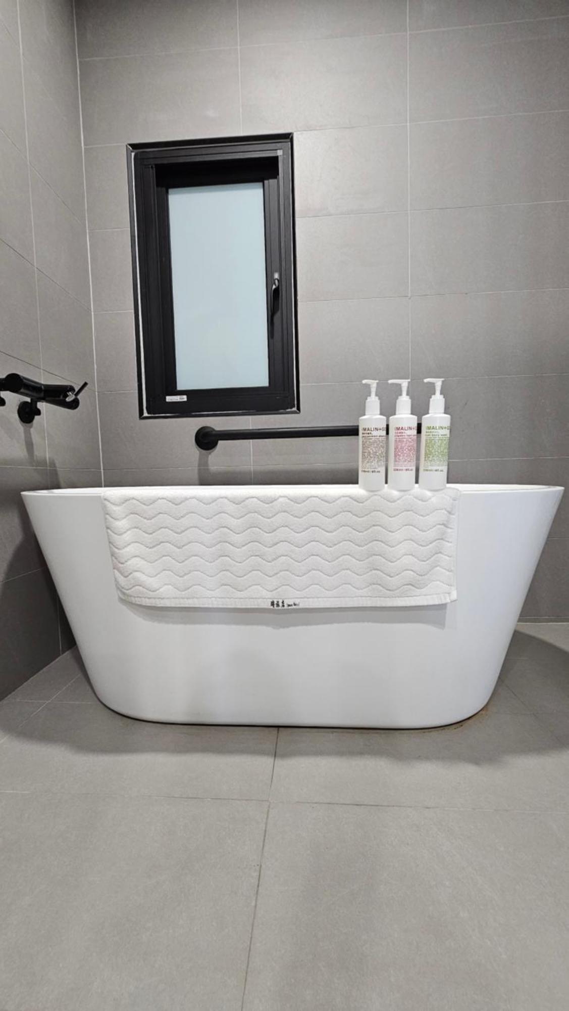 璿 旅 Syuan Hotel 타이난 외부 사진